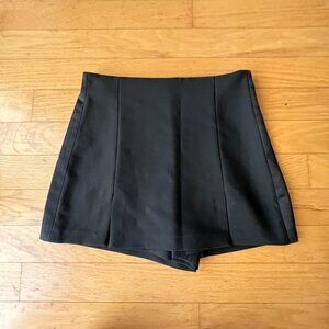 NWT ZARA Women's Medium Black High Waisted Mini Skort Festive Days